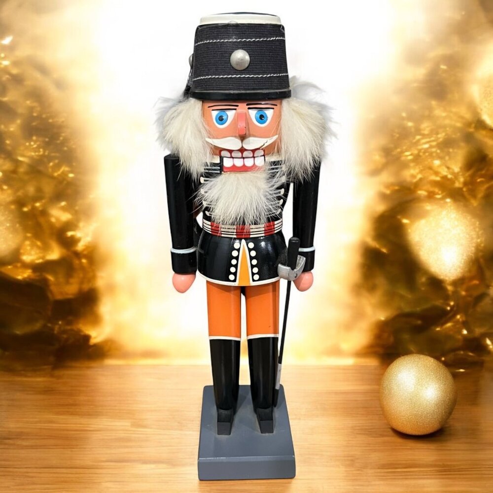 Vintage Erzgebirge‎ Classic Soldier Handcrafted Wooden Folk Art Nutcracker